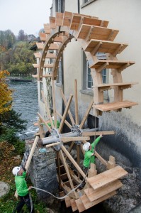3 Mühlrad am Rheinfall erneuert - HÜBSCHER HOLZBAU AG
